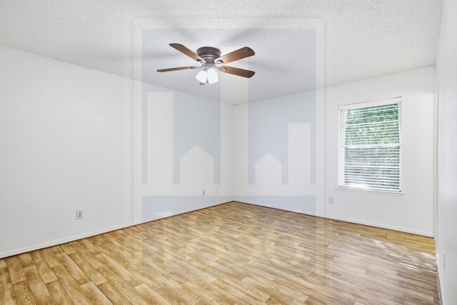 Photo - 609 Carlos G Parker Blvd NW
