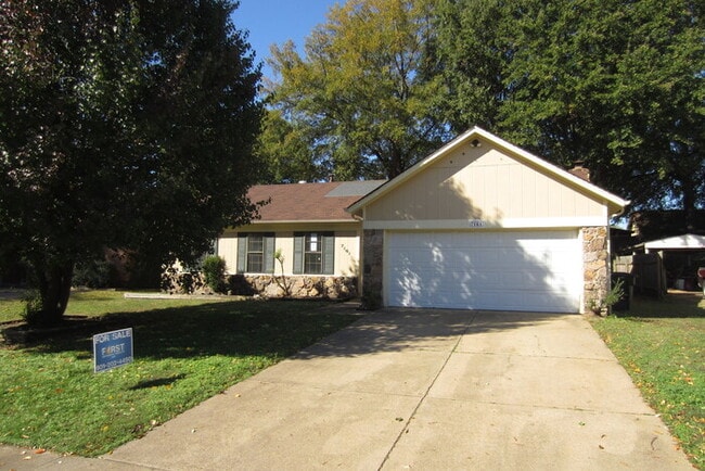 Building Photo - Now Leasing a 3-bedroom 2 bath home in Bar...