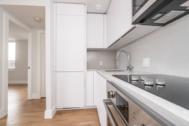 Building Photo - 334 Harvard St