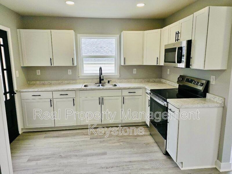 Photo - 1122 Stock Street