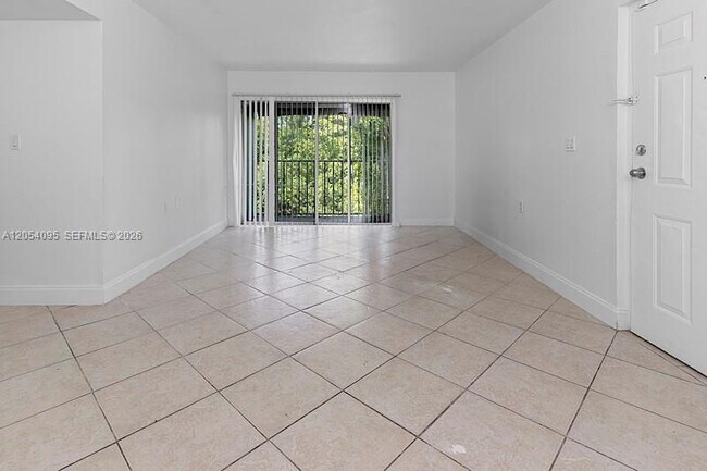 Photo - 1201 Lake Victoria Dr Unidad V