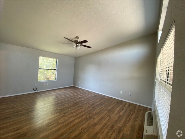 Building Photo - 701 W Sycamore St Unit 308 Rental