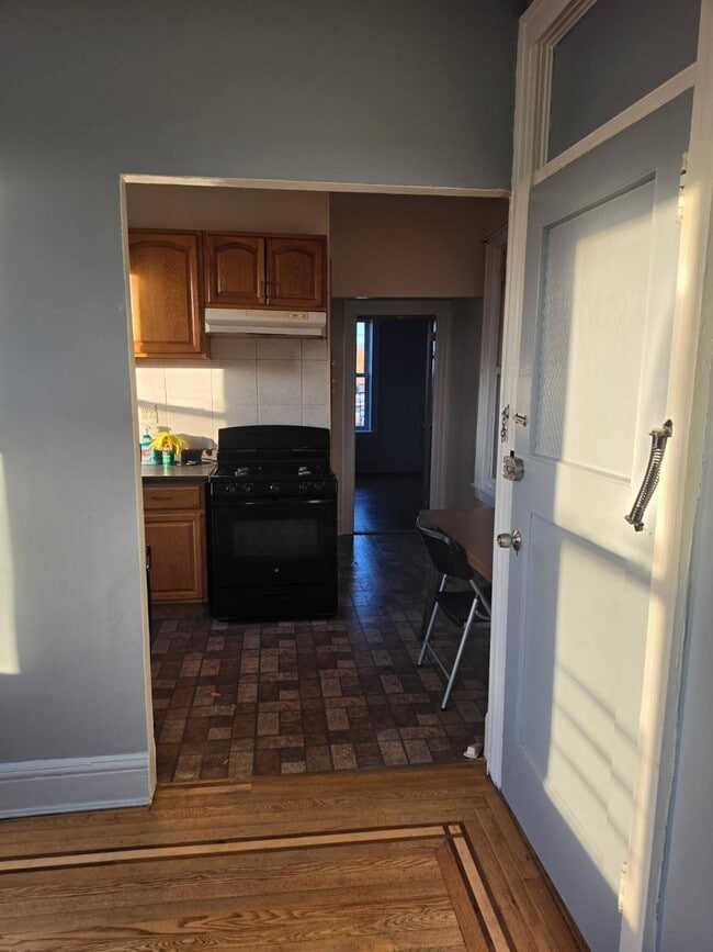 Photo - 47-01 30th Ave.