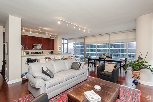 Building Photo - 100 E 14th St Unit 906 Rental