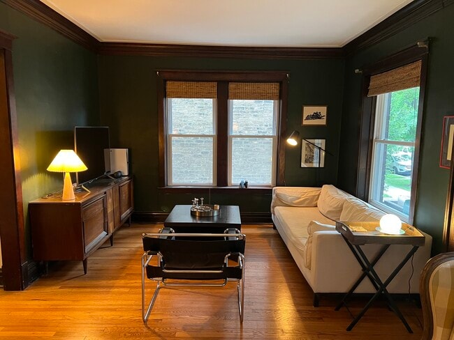 Building Photo - 4861 N Talman Ave Unit 1 Talman Rental