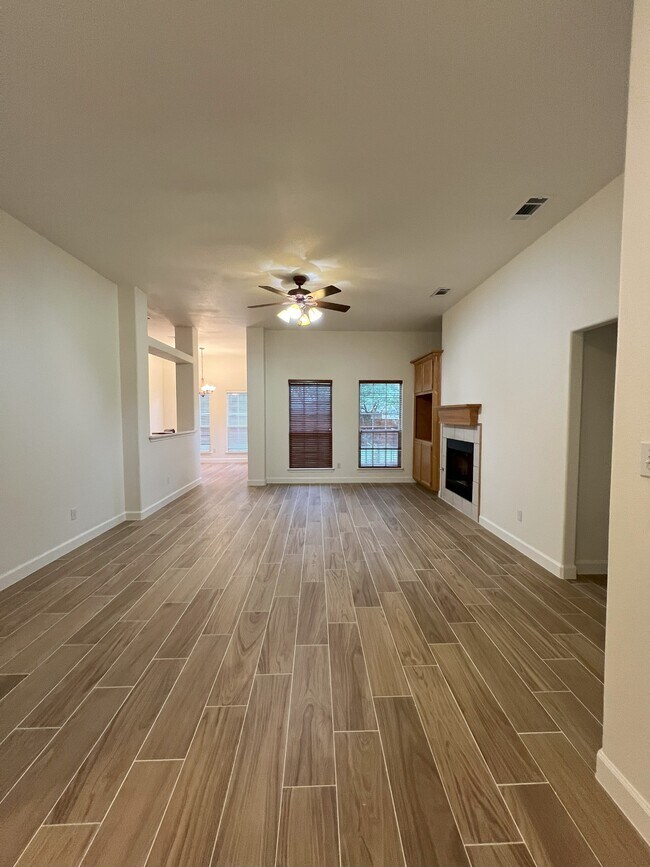 Photo - 1116 Cimarron Ct