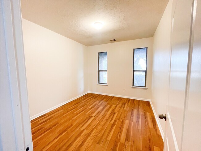 Photo - 18507 Morgans Forest Ln