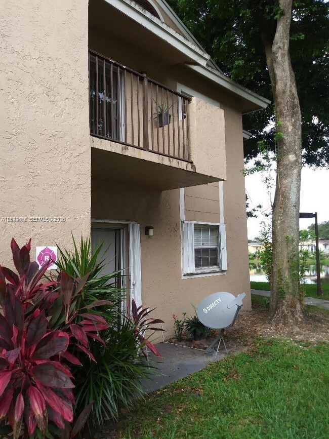 Building Photo - 1761 NW 96th Terrace Unit 3H