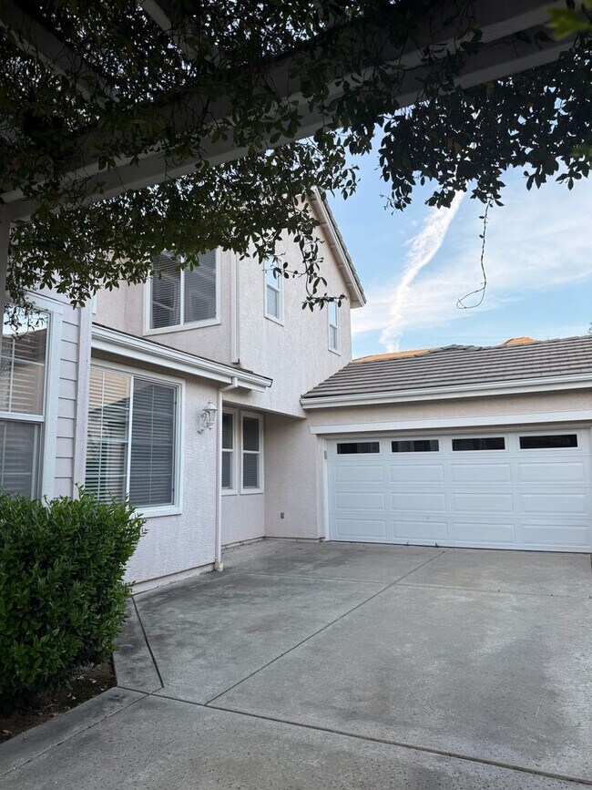 Photo - Available today - West Lake Estate 4/3 home