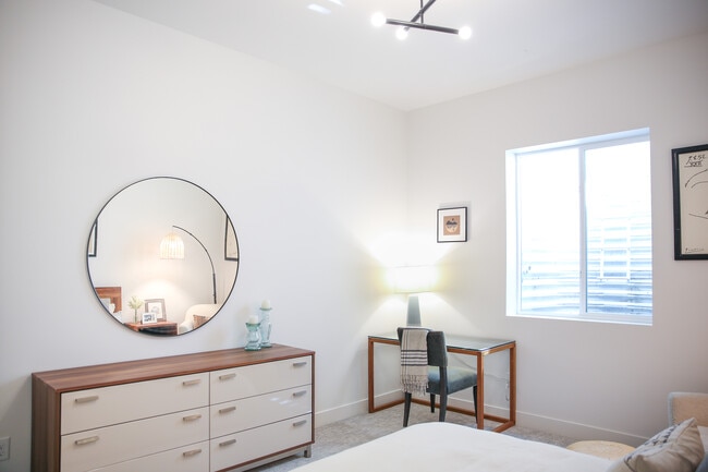 Photo - 1749 S Gilpin St