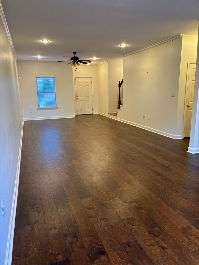 Photo - 2030 Nichols Rd Unit B