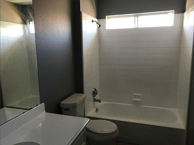 Photo - 4806 Sunshine Dr House