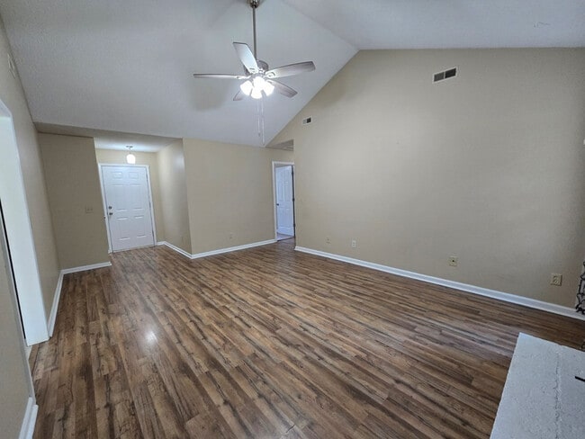 Photo - 1520 Crowndale Dr