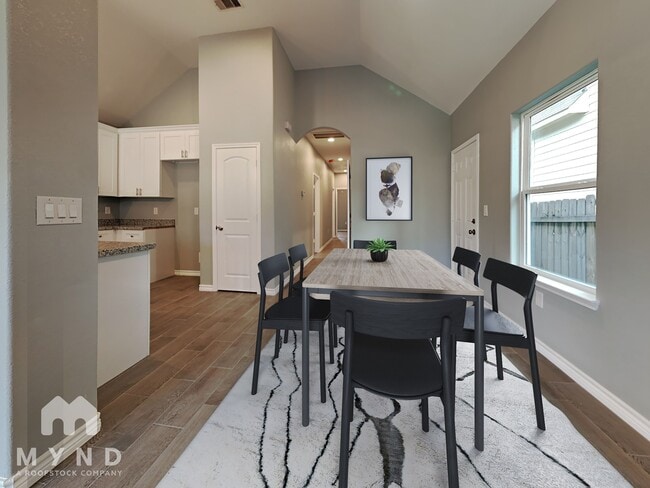 Photo - 16649 E Hammon