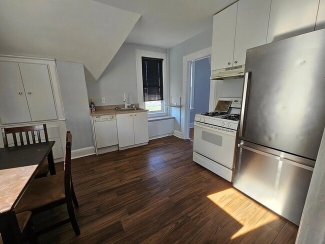 Photo - 58 Madison Ave Unit Apt 2