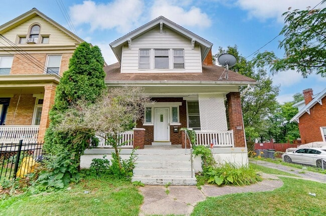 3 Bedroom, 1 Bathroom Home, Large Entertai... - 3 Bedroom, 1 Bathroom Home, Large Entertai...