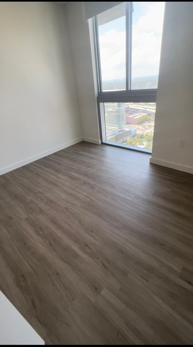 Photo - 46 SW 1st St Unit 44th