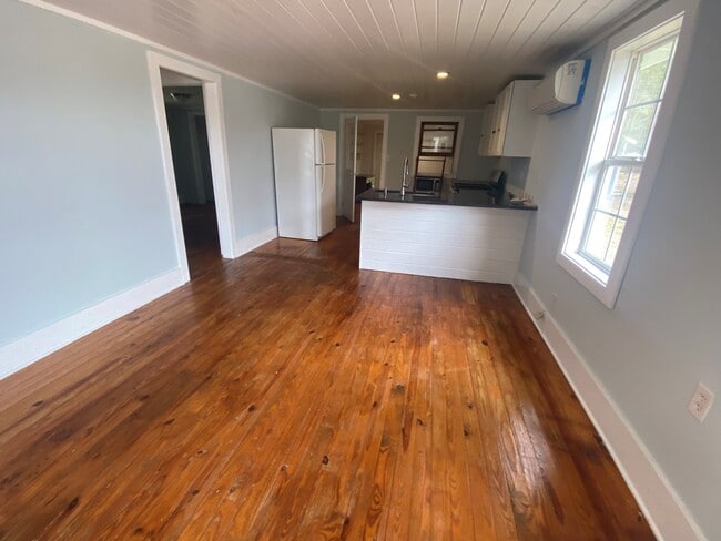 Photo - 289 Sherwood Rd