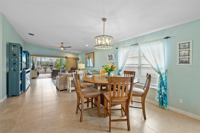 Photo - 2121 Burgos Dr