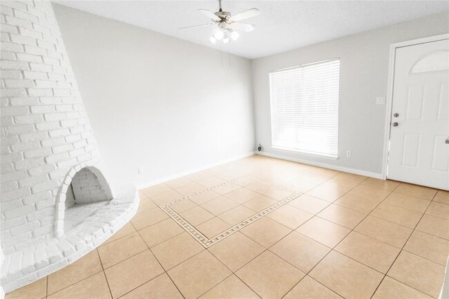 Photo - 9906 Randall Dr