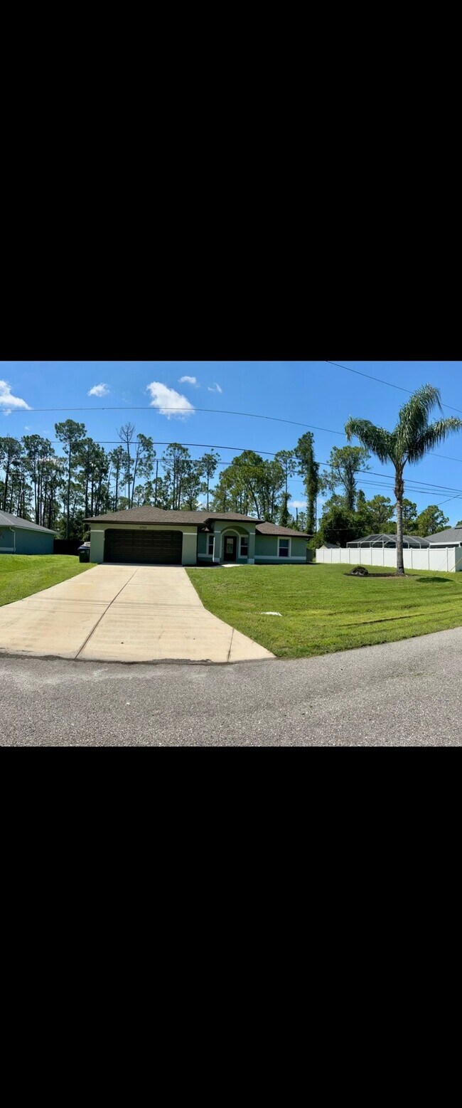 Building Photo - 5725 Gallopo Rd
