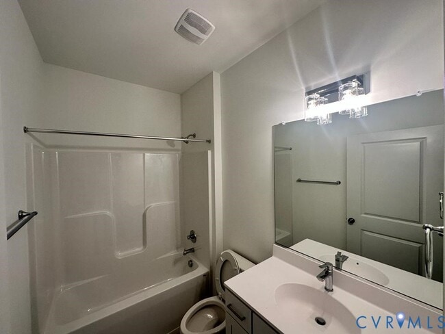 Photo - 7117 Leire Ln