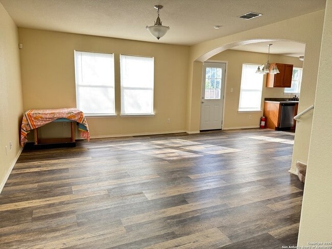 Photo - 5702 Canterbury Run