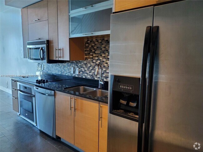 Building Photo - 60 SW 13th St Unit 2022 Rental