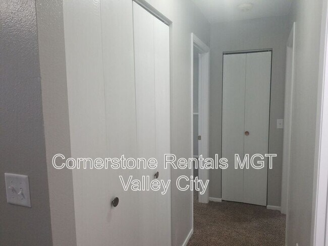 Photo - 806 11th St NW