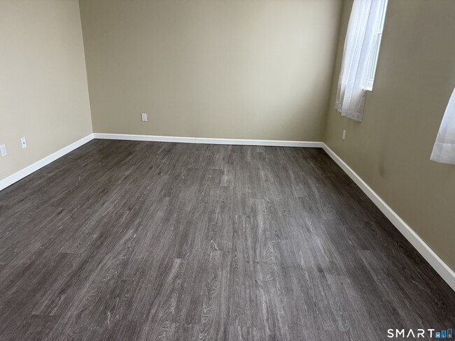 Photo - 57 Hollis Dr Unit 57