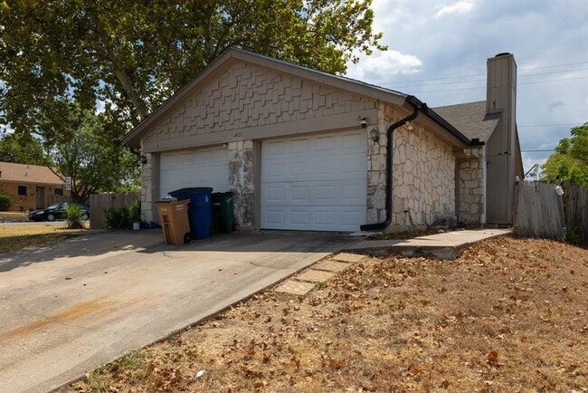 2401 Singletree Ave