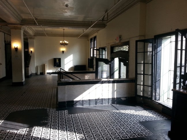 Building Photo - Olympic Hotel