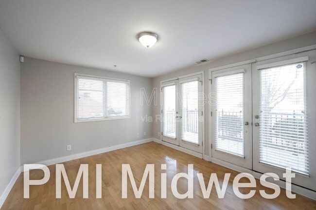 Photo - 515 E New York St