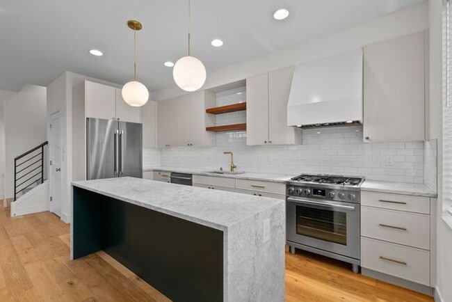 Photo - Stunning Modern Air-Conditioned Townhome in Coveted Whittier Heights