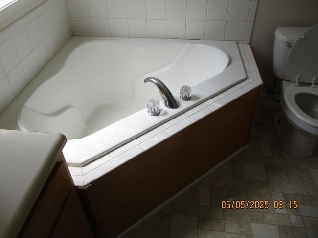 Photo - 139 Twelve Oaks Ct