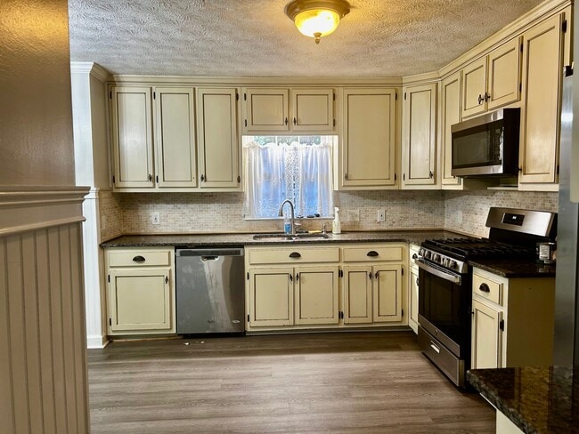 Photo - 3005 Wrens Way