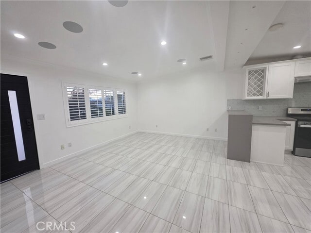 Photo - 11164 Tamarack Ave