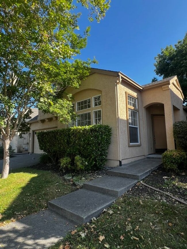 Desired Two Story 3 Bedroom 2.5 Bath Petal... - Desired Two Story 3 Bedroom 2.5 Bath Petal... House