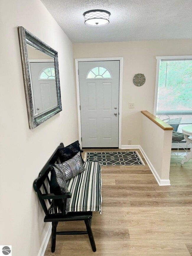 Photo - 6031 Brackett Rd