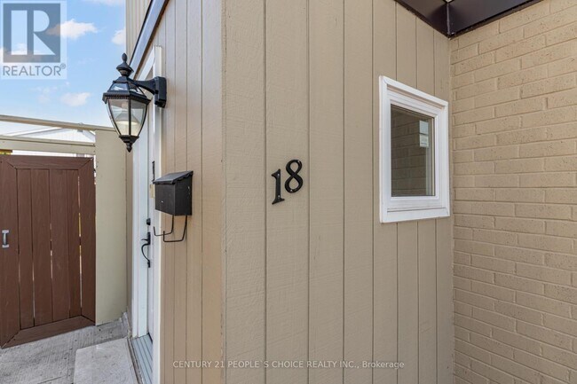 Photo - 18 Hernon Ct