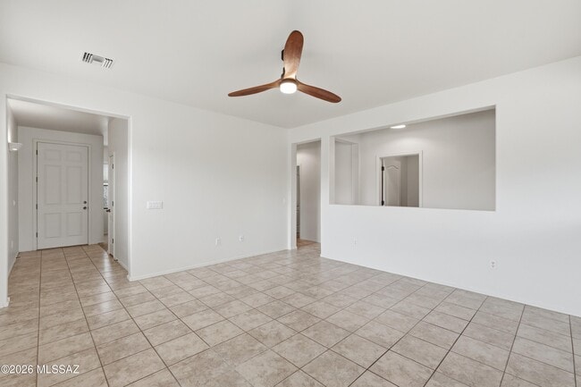 Photo - 584 N Highlands Grove Ln