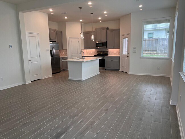 Photo - 126 W Coralburst Lp