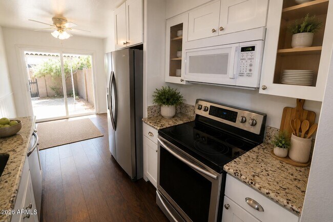 Photo - 6624 S Palm Dr
