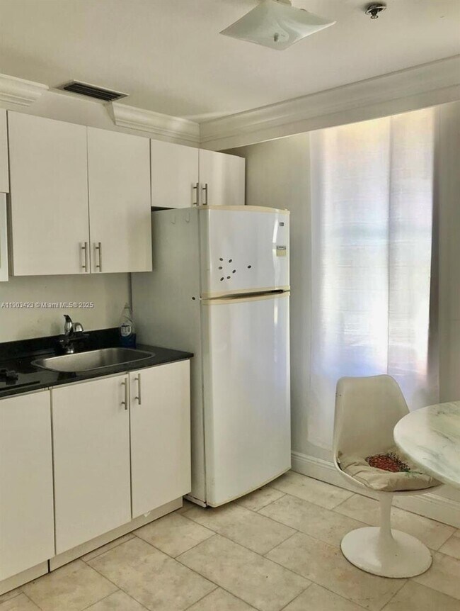 Photo - 1502 Jefferson Ave Unidad 104