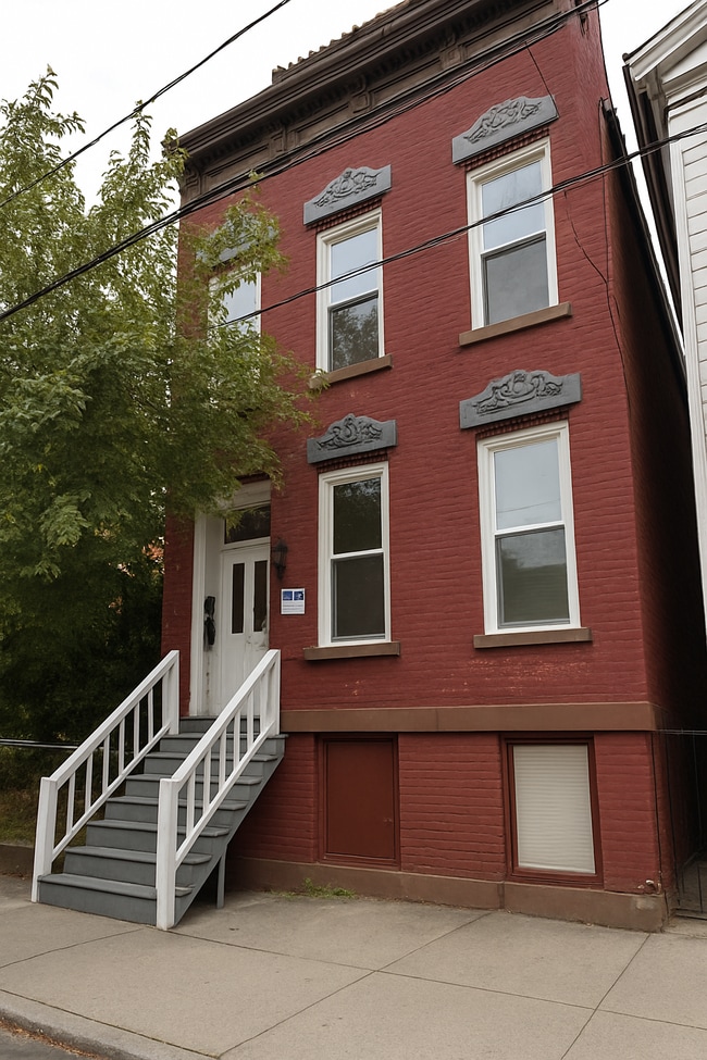 Building Photo - 3018 6th Ave Unit 2 Rental