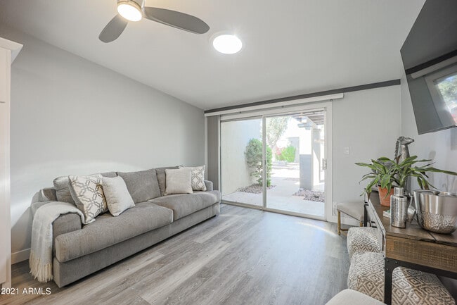 Photo - 16807 E Gunsight Dr