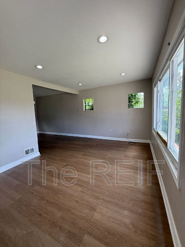 Photo - 14732 Woodmont Ave