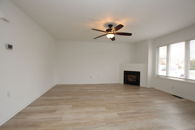 Photo - Updated 3Bed 3Bath Townhouse in Plantation East