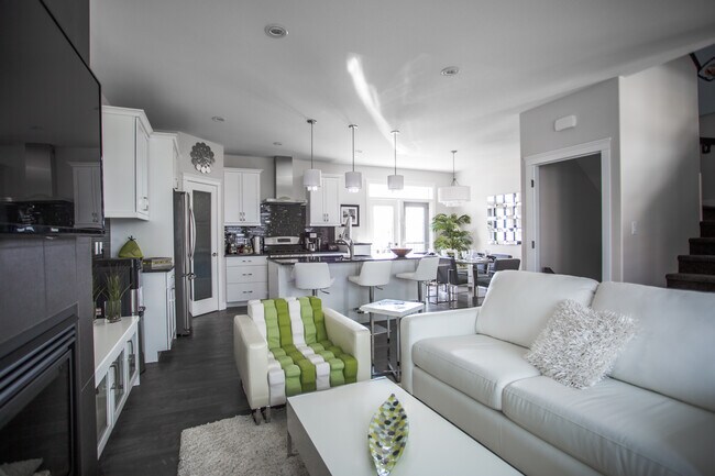 Photo - Green Apple Drive