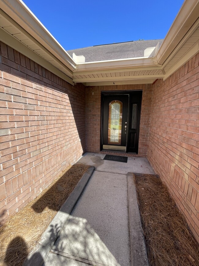 Photo - 126 Cross Creek Dr